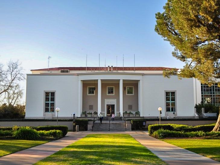 The Claremont Colleges Library